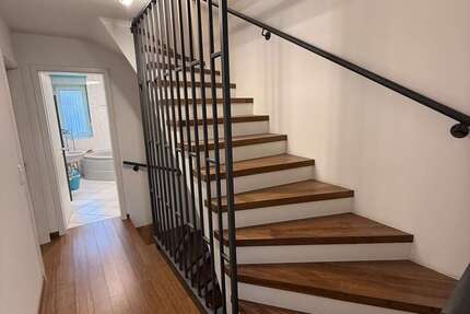 Haus Eschborn - 5 Zimmer, 165 m&sup2;, 890.000&euro; | Angebot:26085176