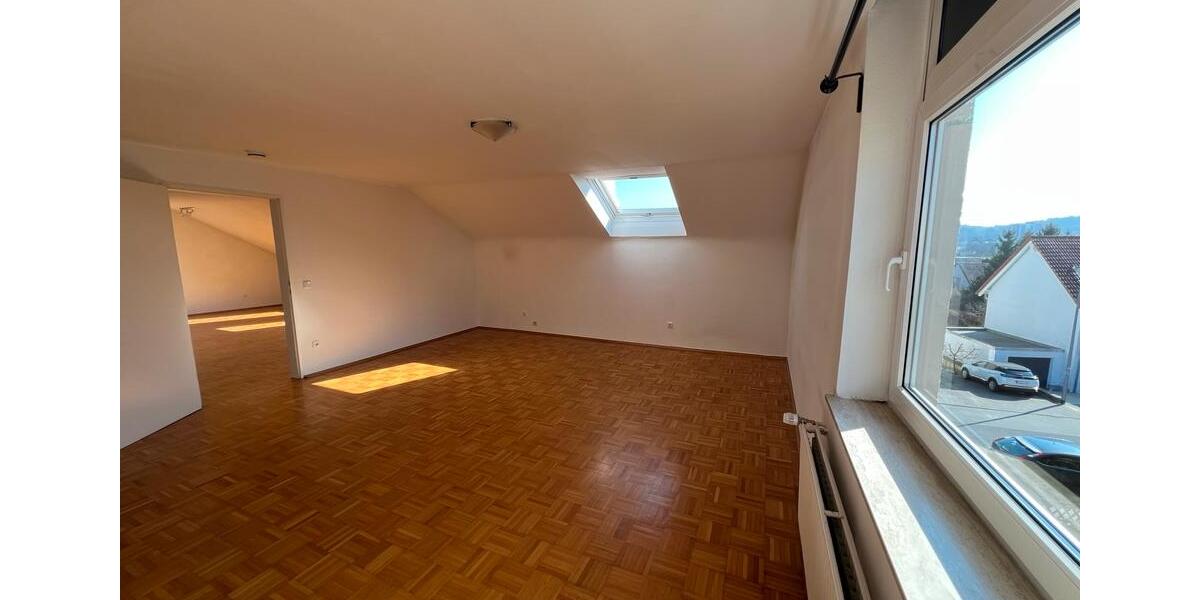 Dachgeschoßwohnung Taunusstein - 2 Zimmer, 75 m&sup2;, 790&euro; | Angebot:26183009