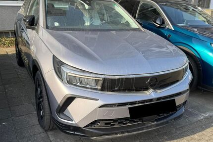 Opel Grandland (X) 28.529 km 20.980 &euro; Rüsselsheim 65428