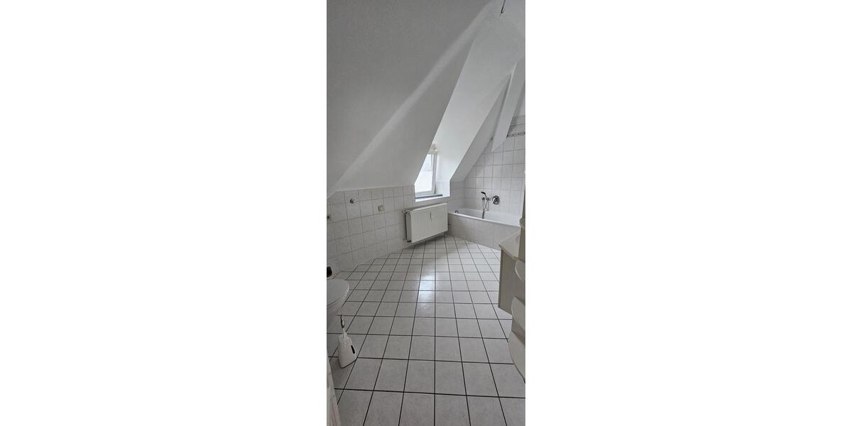 Etagenwohnung Wiesbaden Südost - 4 Zimmer, 105 m&sup2;, 1.500&euro; | Angebot:25379345