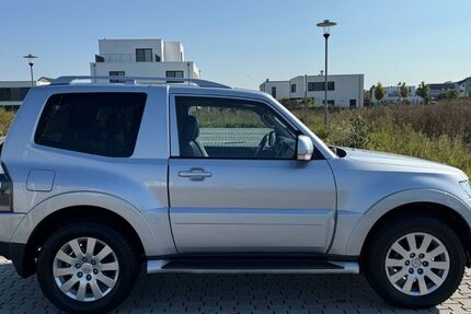 Mitsubishi Pajero 215.000 km 14.900 € Harxheim 55296