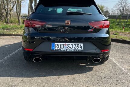 Seat Leon 49.500 km 22.700 &euro; Wiesbaden 65199