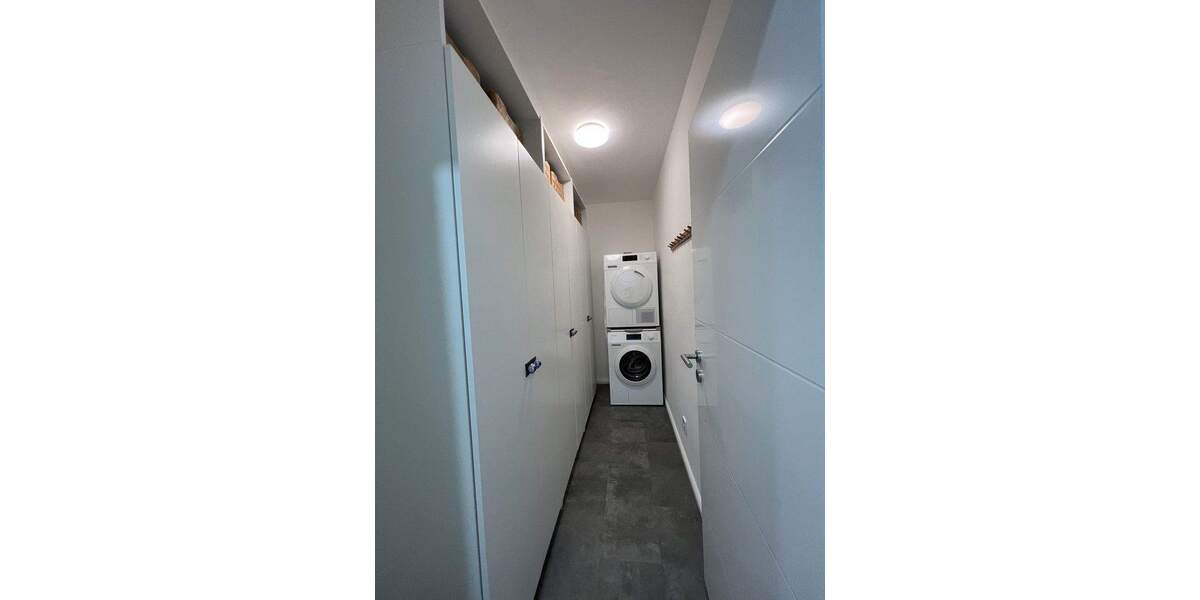 *Privat* Stilvoll modernisierte 3,5 Zimmer Wohnung in Wiesbaden 3 zimmer