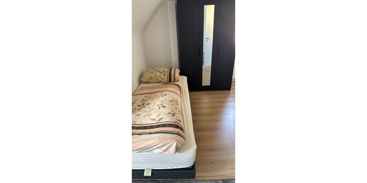 Etagenwohnung Wiesbaden Biebrich - 1 Zimmer, 11 m&sup2;, 550&euro; | Angebot:25261044