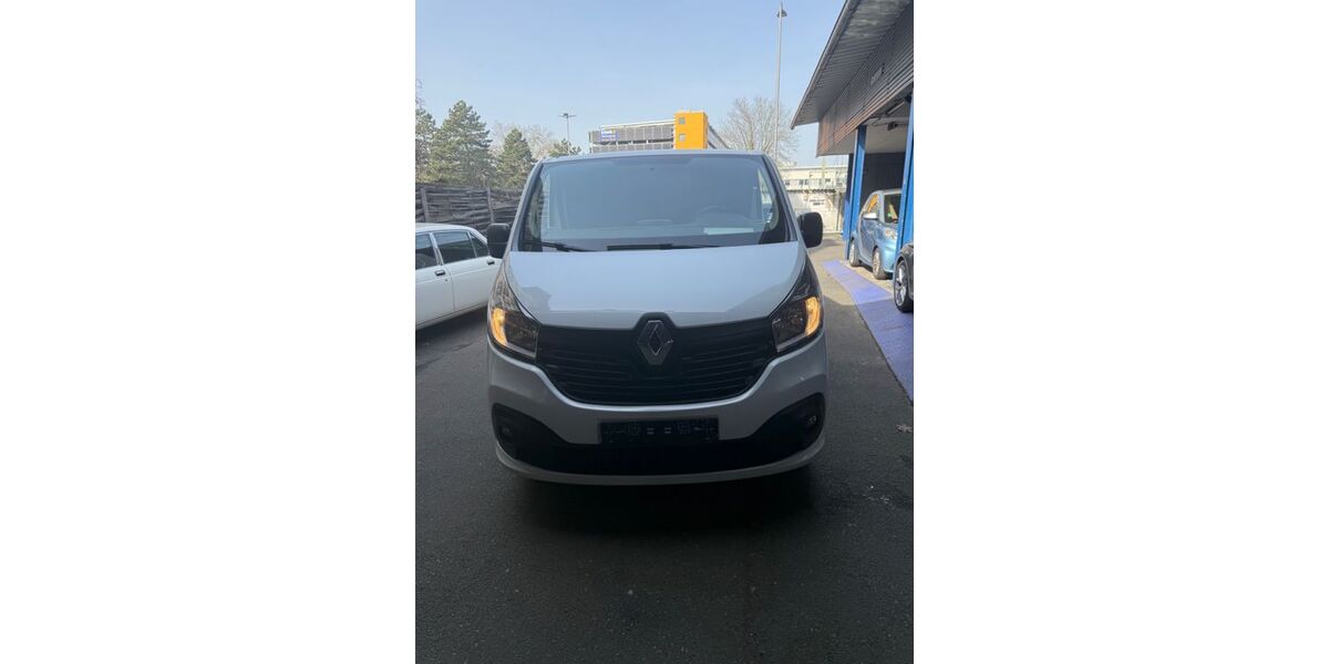 Renault Trafic 275.340 km 6.499 &euro; Wiesbaden 65189