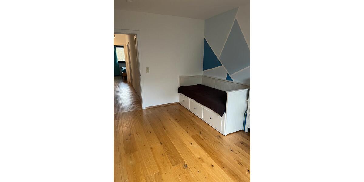 Etagenwohnung Wiesbaden Biebrich - 4 Zimmer, 92 m&sup2;, 370.000&euro; | Angebot:25924208