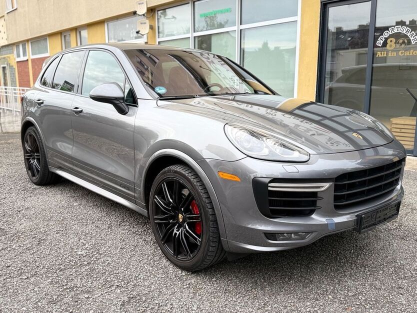 Porsche Cayenne 180.000 km 24.800 € Flörsheim am Main 65439