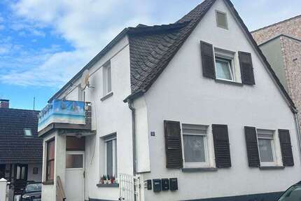 Haus zum Kaufen in Rüsselsheim am Main 690.000 € 250 m² 9 zimmer