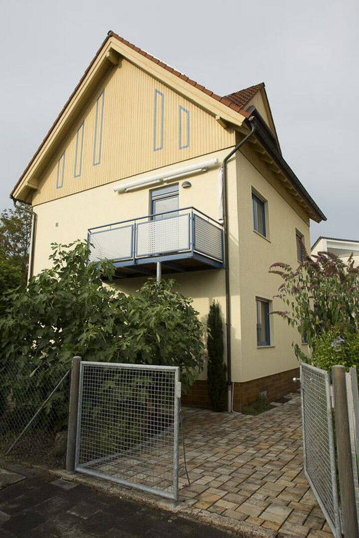 Haus in MZ-Münchfeld - WG geeignet für 4-6 Personen, mit Garten u. Terrasse, in Uni Nähe 6 zimmer