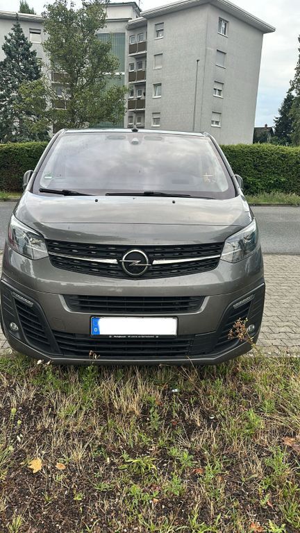 Zafira Life