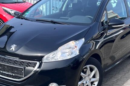 Peugeot 208 93.000 km 3.900 € Kelkheim 65779