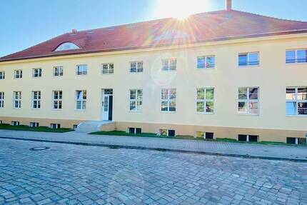 KetzinParetz: Parkring: denkmalgeschütztes Amtshaus: 4-Zi.-Whg. ca. 115 m² ab sofort zu vermieten