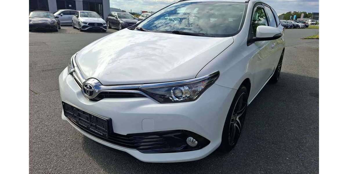 Toyota Auris 125.000 km 9.990 &euro; Groß-Gerau 64521