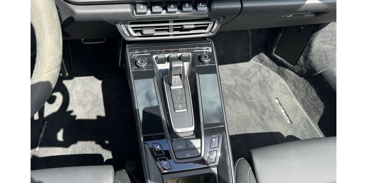 Porsche 911 Carrera 4 GTS Cabriolet 11.803 km 159.460 &euro; Mainz 55122