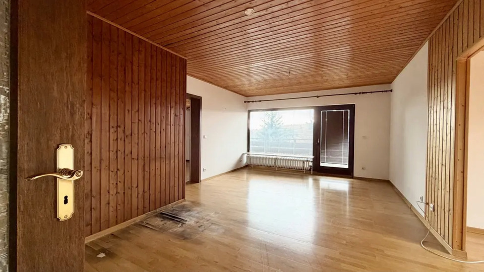 Dachgeschoßwohnung Schmitten im Taunus - 3 Zimmer, 77 m&sup2;, 140.000&euro; | Angebot:25894303