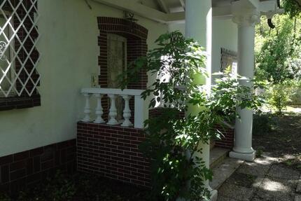 Haus am Park in Frankfurt Sossenheim 2300qm Grundstück 450qm Nutz