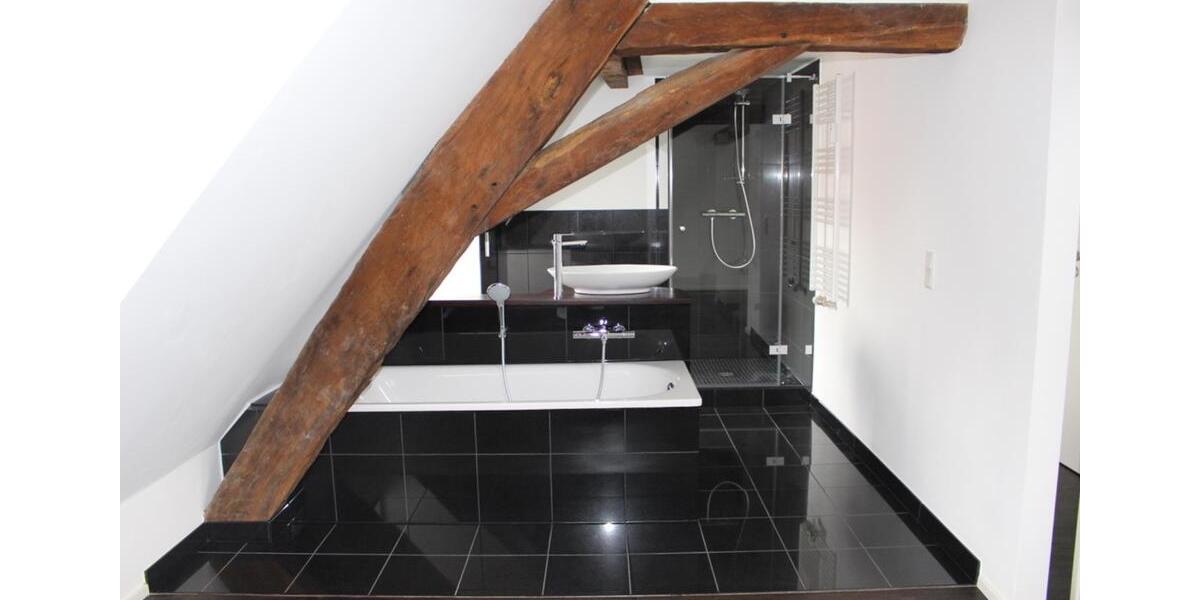 Dachgeschoßwohnung Idstein - 2 Zimmer, 82 m&sup2;, 1.130&euro; | Angebot:25759553