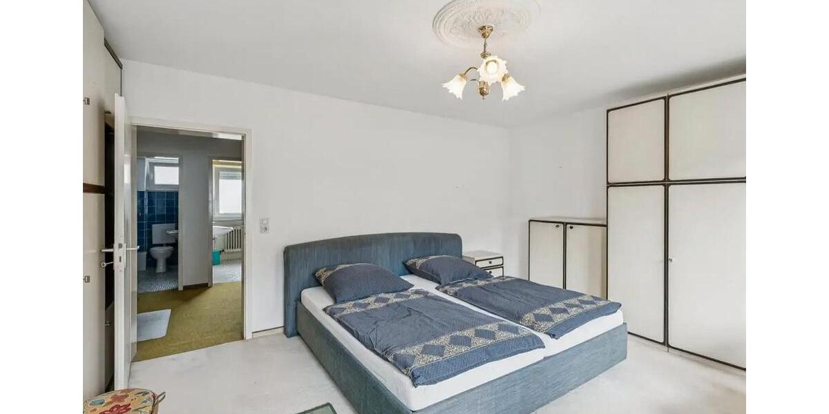 Etagenwohnung Oberursel (Taunus) - 2 Zimmer, 92 m&sup2;, 1.400&euro; | Angebot:26687549
