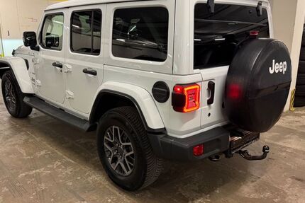 Jeep Wrangler 81.700 km 39.780 &euro; Mainz 55129
