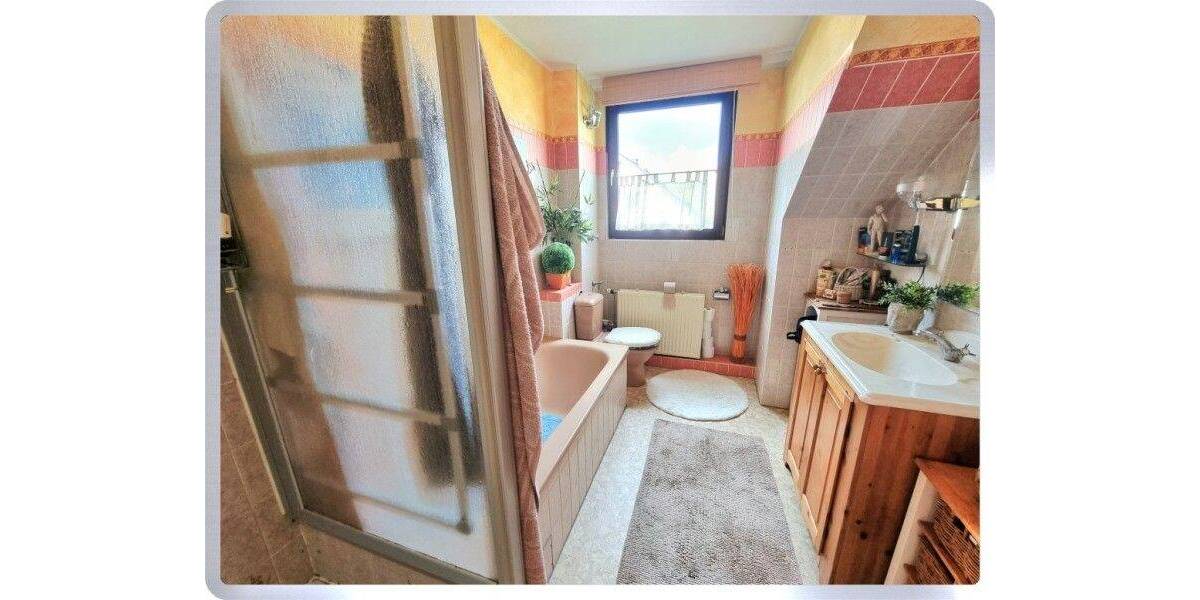 * Oestrich-Winkel: Freistehendes Einfamilienhaus in direkter Feldrandlage * 6 zimmer