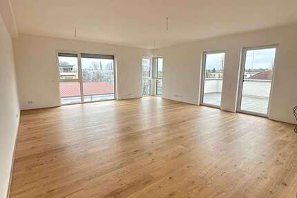 Wohnung Wiesbaden Südost - 5 Zimmer, 180 m&sup2;, 4.300&euro; | Angebot:26268166