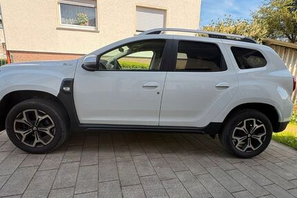 Dacia Duster 65.500 km 12.490 &euro; Hohenstein 65329