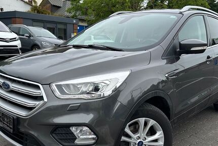 Ford Kuga 141.000 km 9.799 &euro; Taunusstein 65232