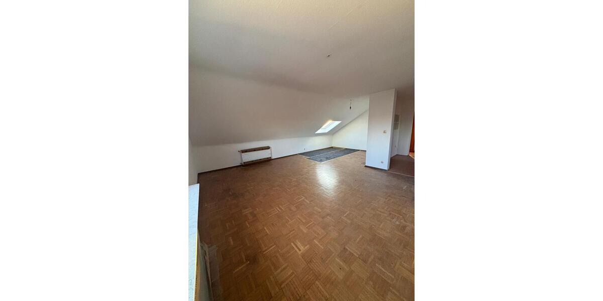 Dachgeschoßwohnung Büttelborn - 3 Zimmer, 60 m&sup2;, 800&euro; | Angebot:24788526