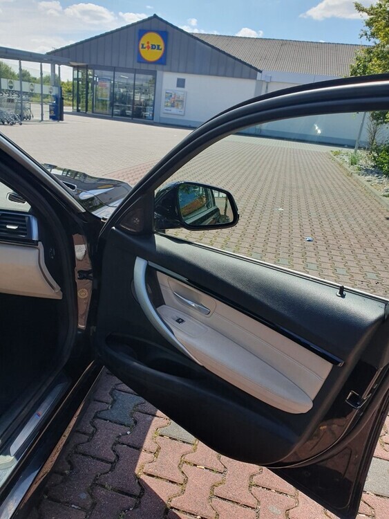 320d F31