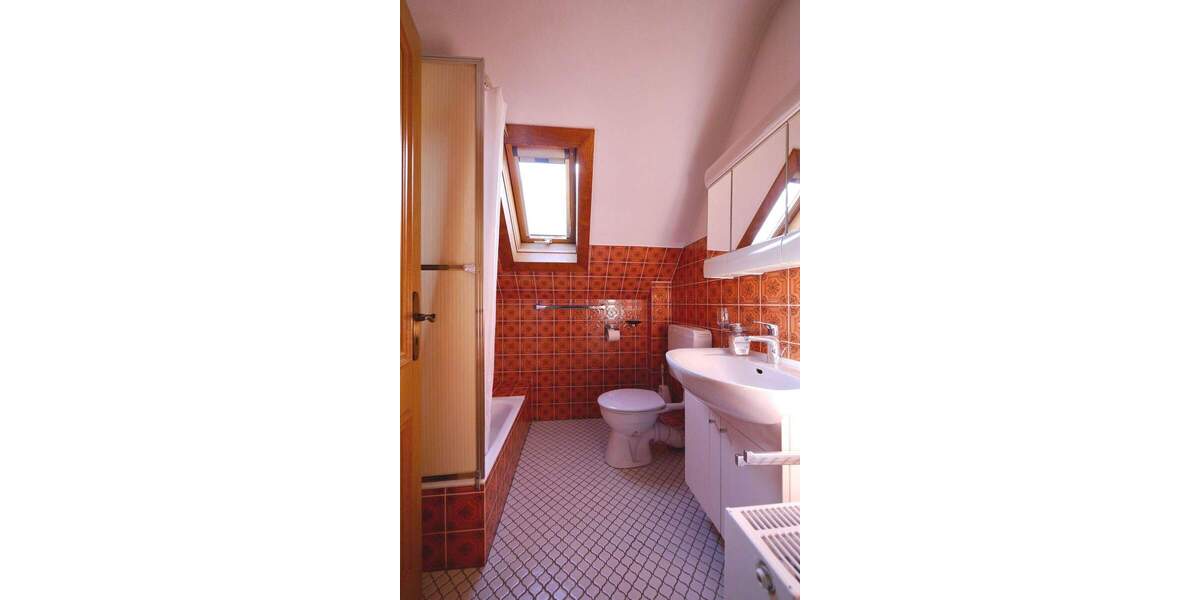 Einfamilienhaus Taunusstein Neuhof - 3 Zimmer, 100 m&sup2;, 1.100&euro; | Angebot:25336121