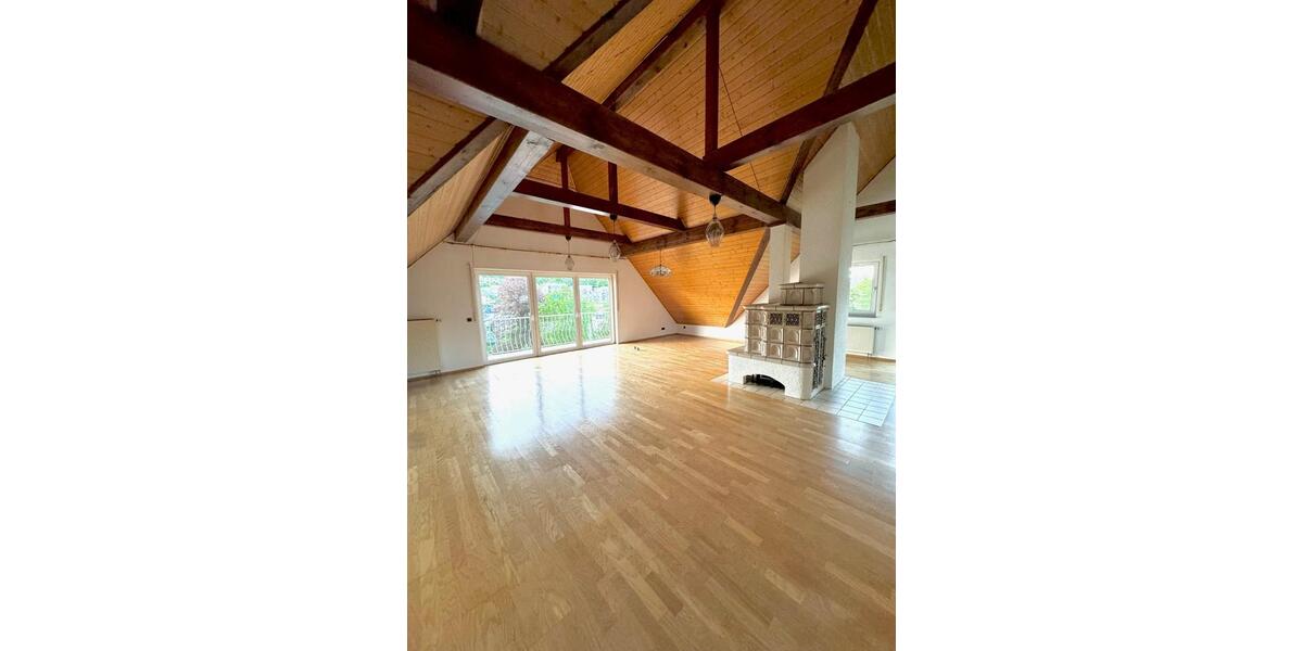 charmante 4 -Zimmer Wohnung mit Doppelgarage und EBK 4 zimmer