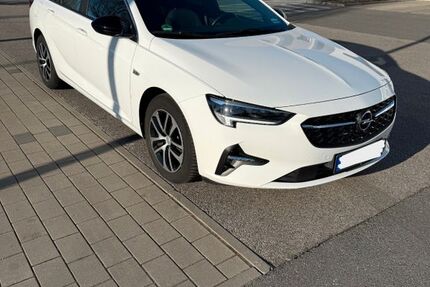 Opel Insignia 49.950 km 27.650 &euro; Flörsheim am Main 65439