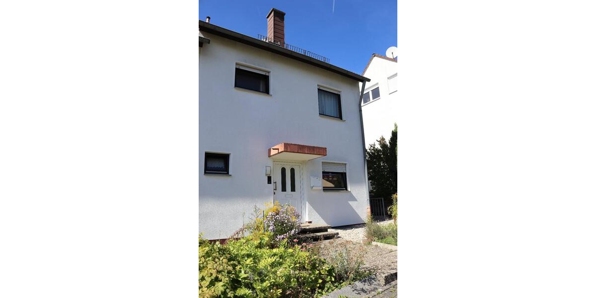 Reiheneckhaus mit Garten & flexiblem Dachgeschoss in Neuhof 5 zimmer