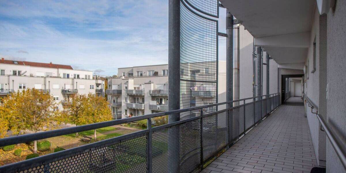 Etagenwohnung Wiesbaden Südost - 2 Zimmer, 81 m&sup2;, 245.000&euro; | Angebot:26160158