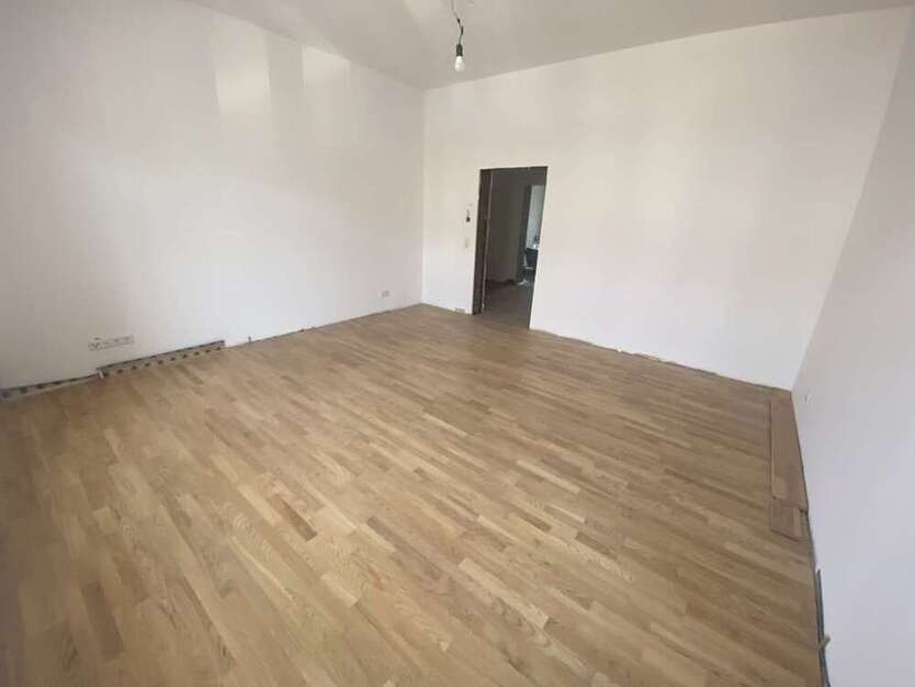 Wohnung zum Mieten in Frankfurt am Main 2.195 € 90 m²