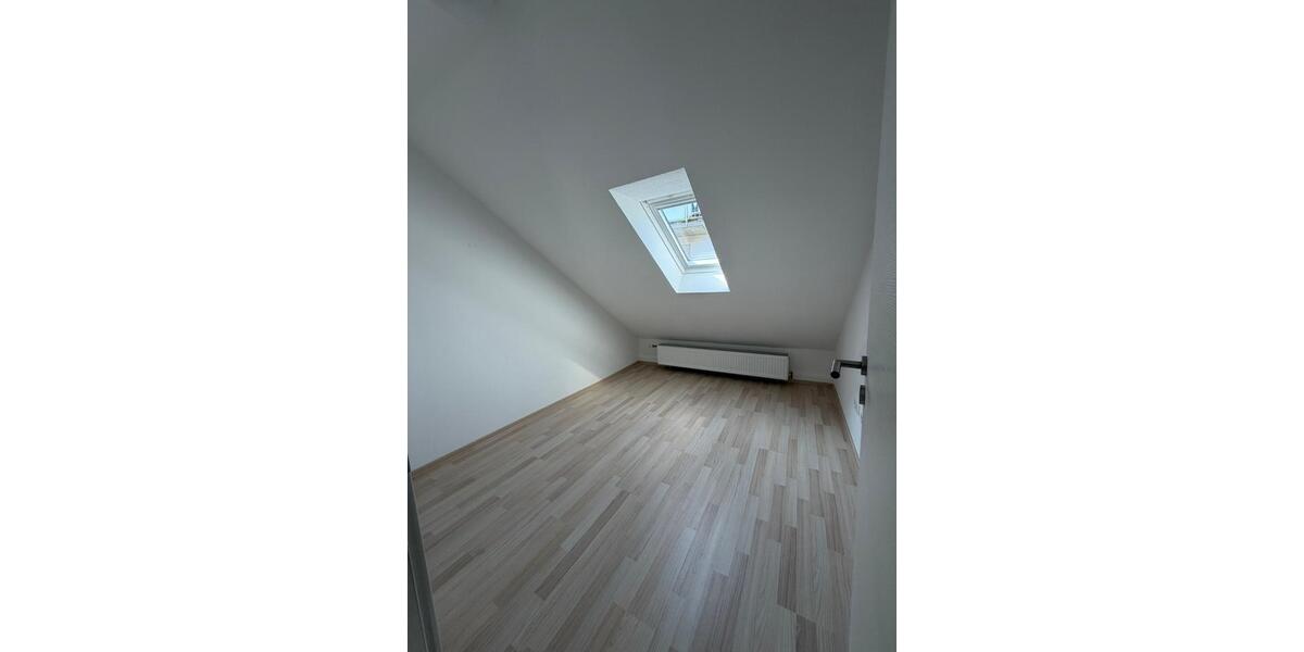 Einfamilienhaus Liederbach am Taunus - 5 Zimmer, 130 m&sup2;, 1.800&euro; | Angebot:26630942