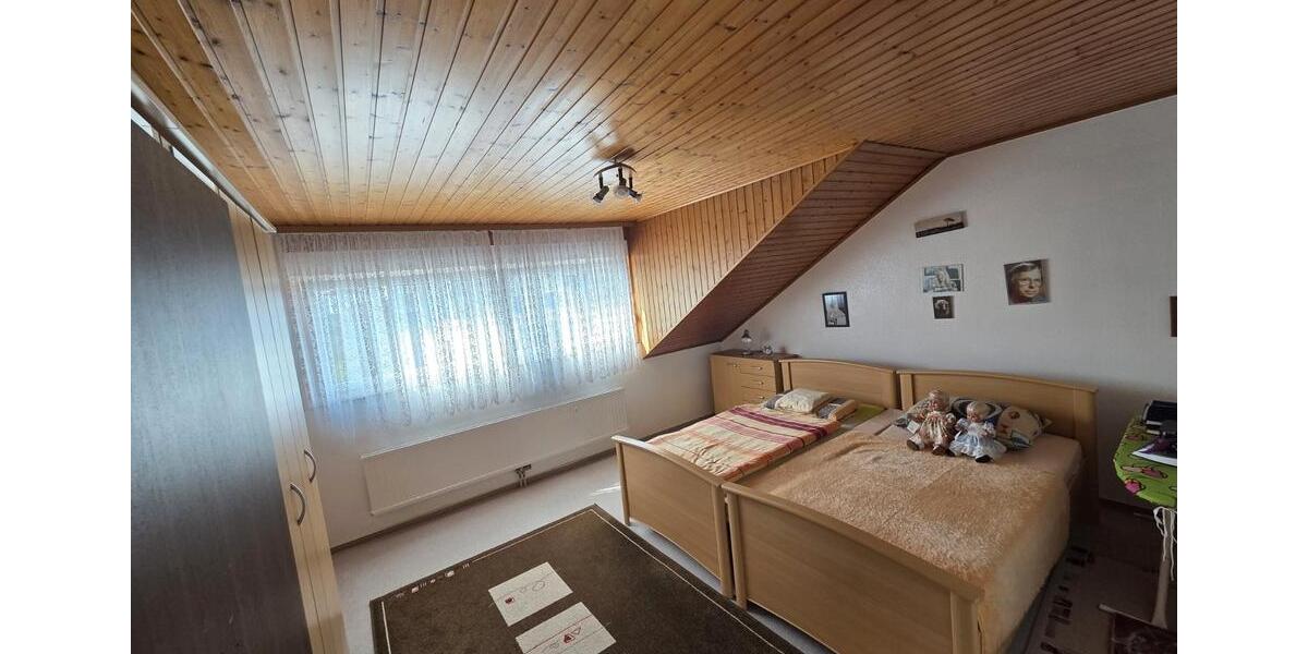 Dachgeschoßwohnung Bad Camberg - 2 Zimmer, 80 m&sup2;, 190.000&euro; | Angebot:27023144