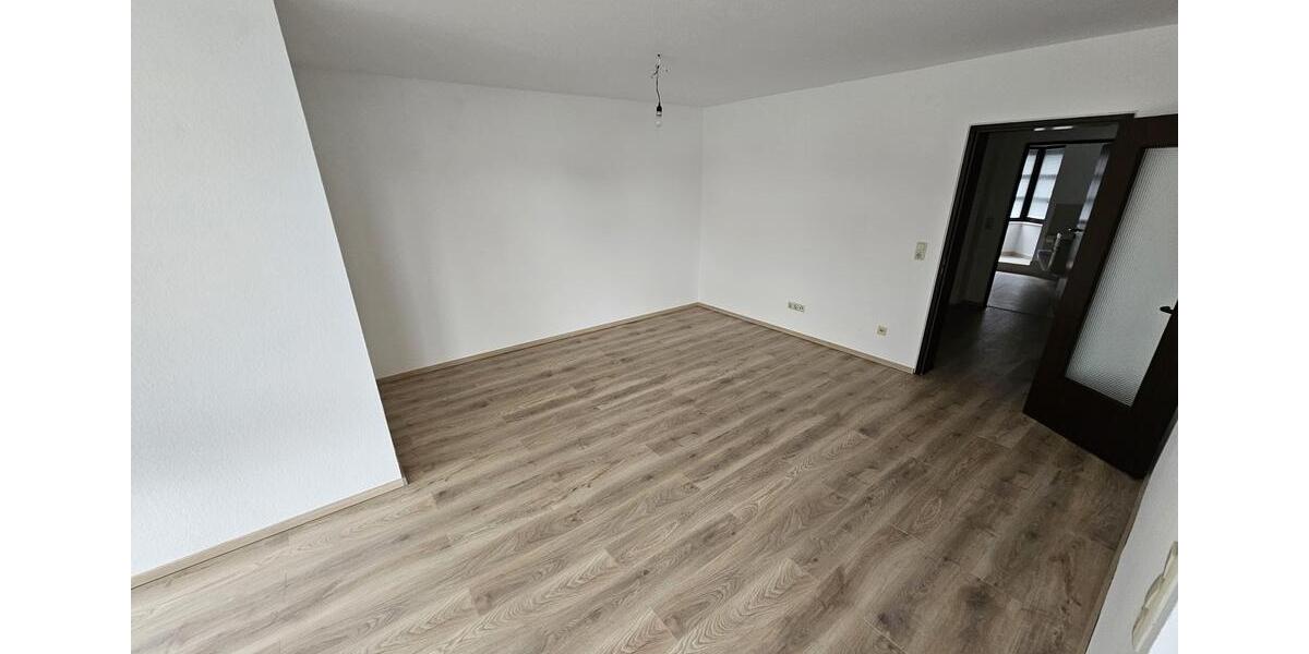 Etagenwohnung Wiesbaden Nordost - 2 Zimmer, 75 m&sup2;, 1.400&euro; | Angebot:24550310