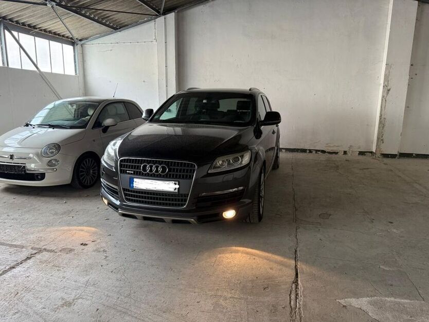 Q7