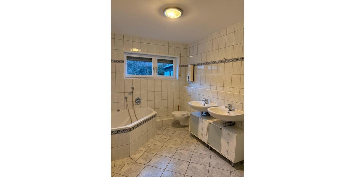 Reihenhaus Idstein - 5 Zimmer, 150 m&sup2;, 1.480&euro; | Angebot:23839256