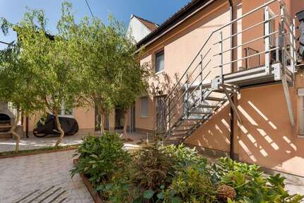 Haus zum Kaufen in Wiesbaden 1.095.000 € 383 m² 17 zimmer