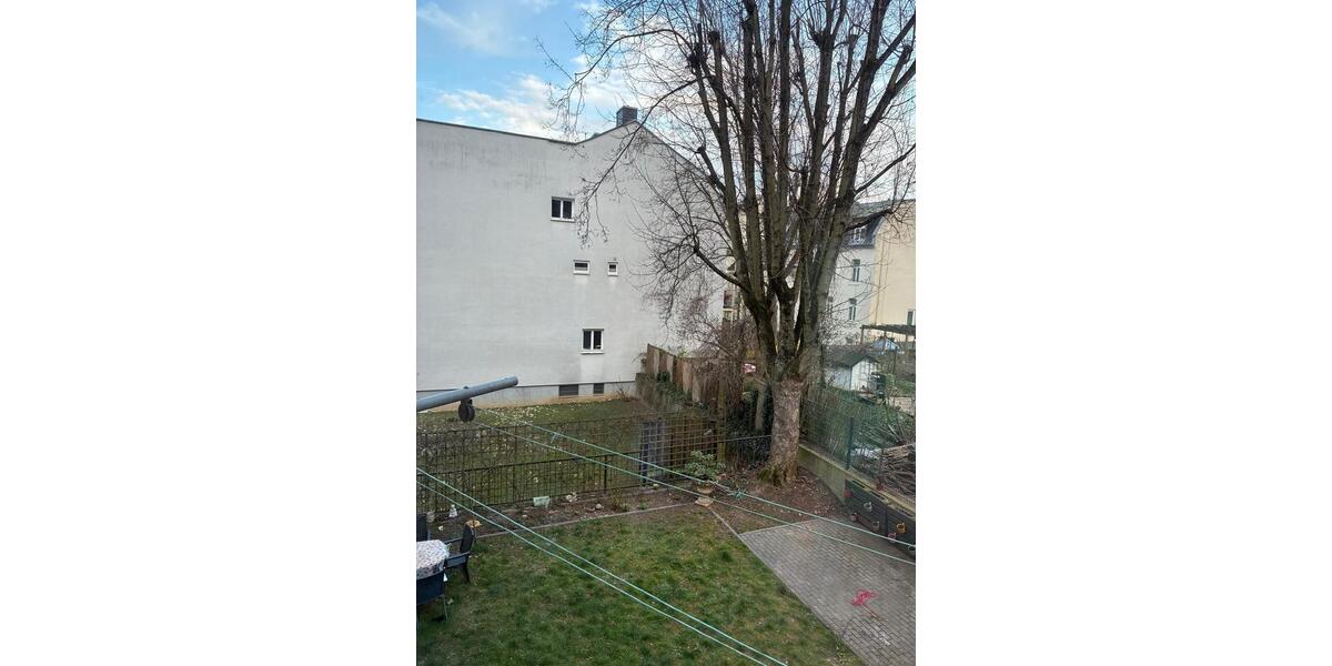 Etagenwohnung Wiesbaden Biebrich - 4 Zimmer, 90 m&sup2;, 1.250&euro; | Angebot:25512371