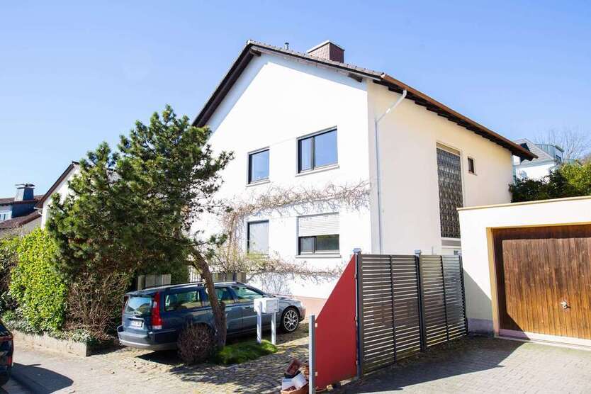 Haus zum Kaufen in Hofheim am Taunus 995.000 € 223.98 m²