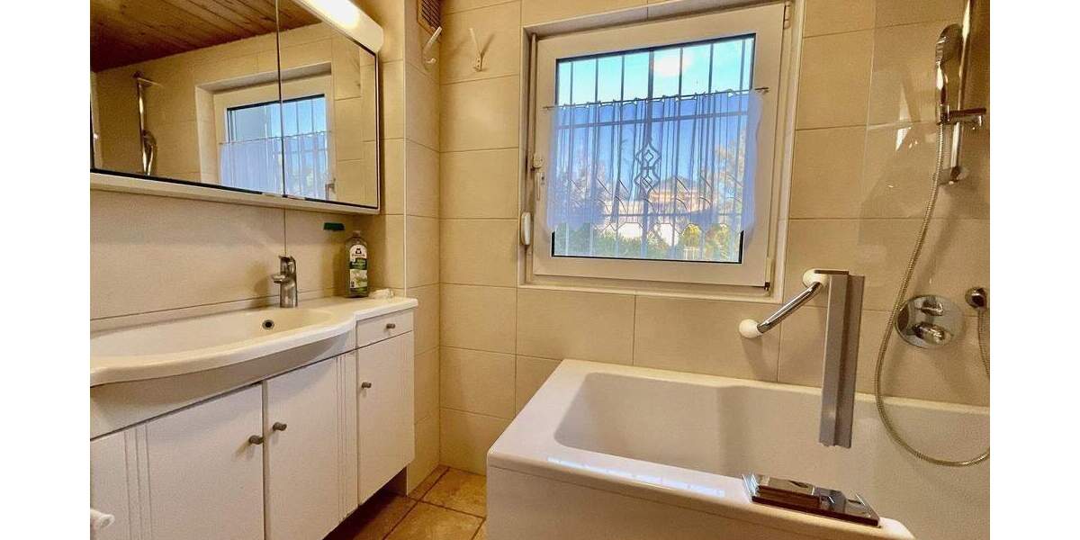 Einfamilienhaus Wiesbaden Schierstein - 5 Zimmer, 122 m&sup2;, 525.000&euro; | Angebot:23972769