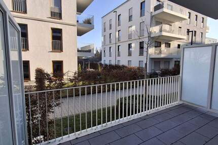 Erstbezug - Großzügige 2-Zimmer Wohnung mit schöner Terrasse und hochwertiger Einbauküche 2 zimmer