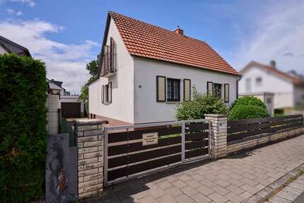 Haus zum Kaufen in Neu-Isenburg 697.000 € 163 m² 7 zimmer