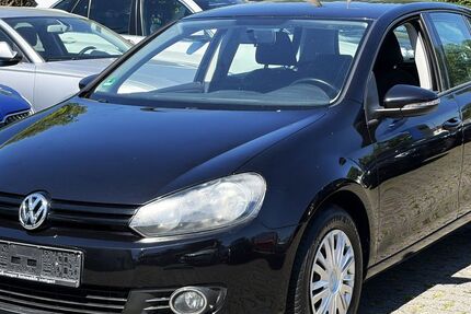 VW Golf 94.000 km 5.700 &euro; Wiesbaden 65199