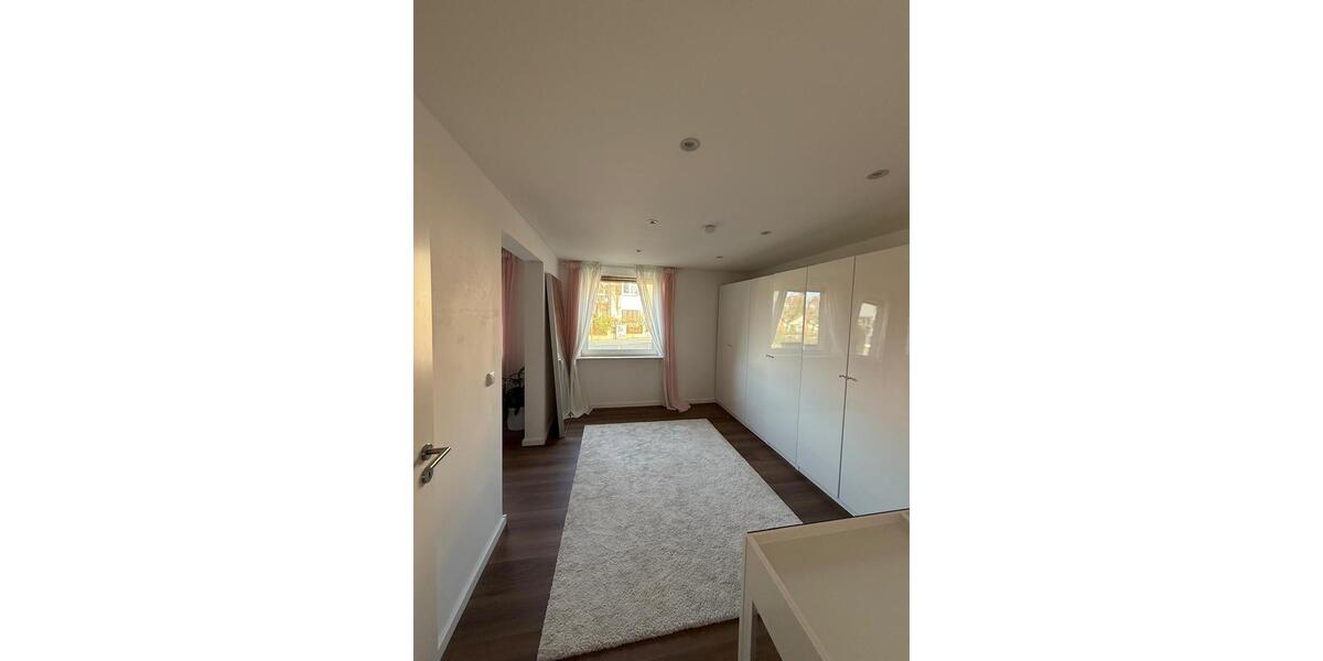Hochparterre Wiesbaden Südost - 3 Zimmer, 80 m&sup2;, 1.320&euro; | Angebot:26495073