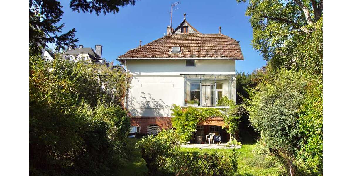Einfamilienhaus Wiesbaden Biebrich - 6 Zimmer, 178 m&sup2;, 880.000&euro; | Angebot:23107513