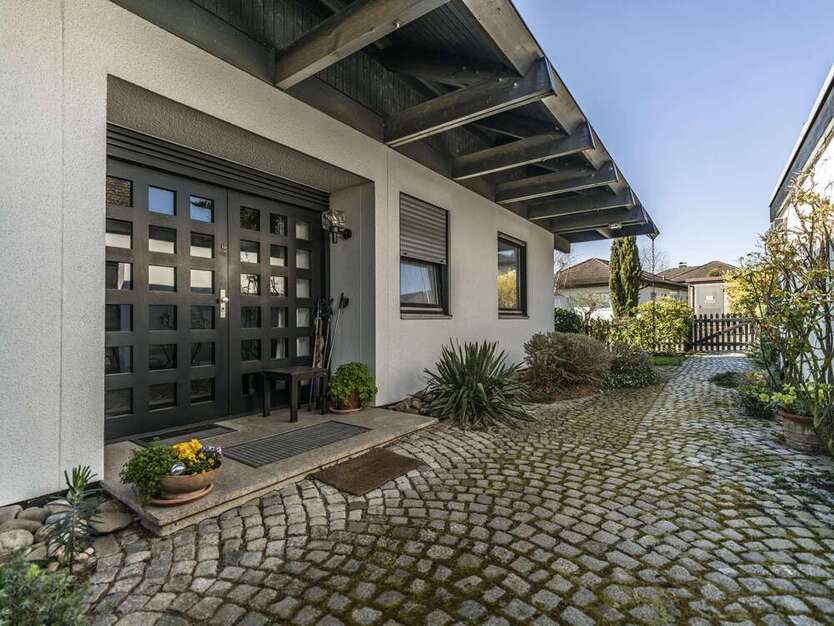 Haus zum Kaufen in Wiesbaden 895.000 € 201.62 m²